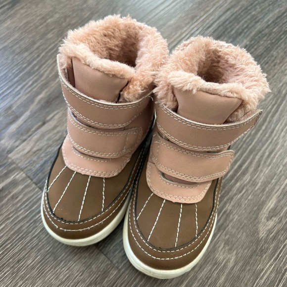 H&M Easy On Waterproof high tops Size 7.5 - Picture 2 of 12